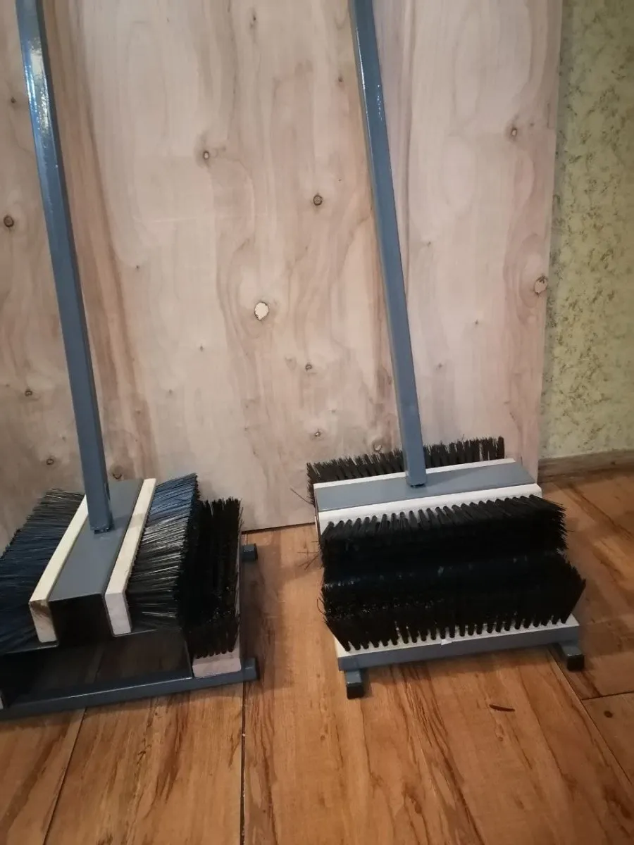 Oyoq kiyimlarini yuvish va tozalash uchun uskunalar