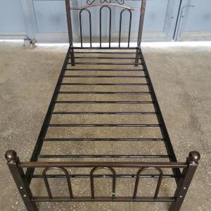 Одинарная кровать