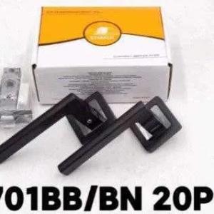 Дверные ручки. Дверные замки. Петли. Ручки замки для дверей