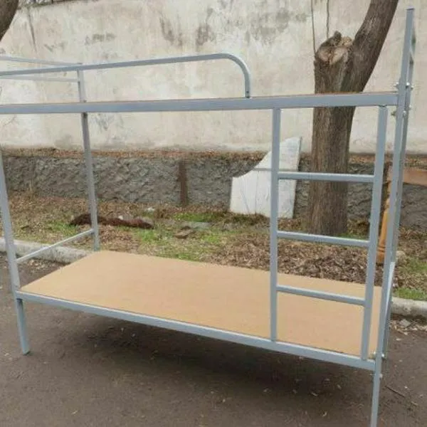 Кровати