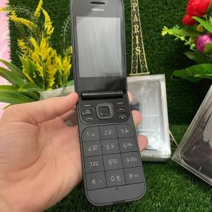 Смартфон Nokia 2720 Flip