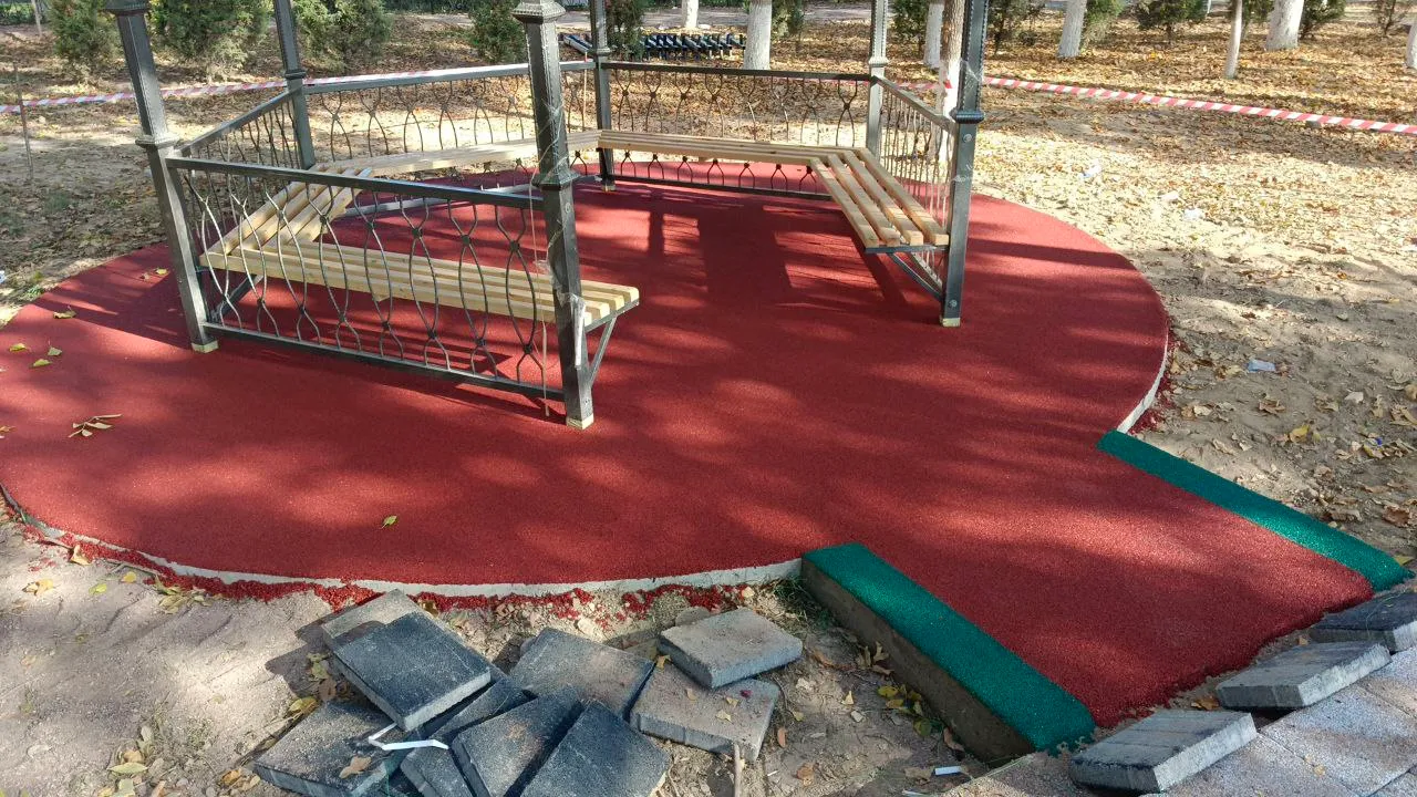 Hovuz atrofidagi kauchuk plitkalar