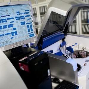 Avtomatik biokimyoviy analizator Erba XL-640