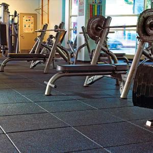 Sport zali uchun kauchuk plitkalar (RP)