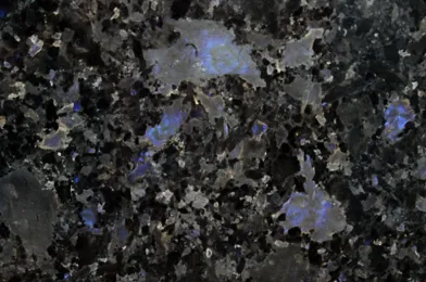 Jilolangan labradorit granit (Volga ko'k)