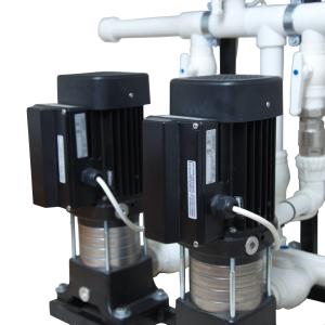 2 tagacha nasoslar uchun bosim rölesi bilan bosimni oshirish stantsiyalari