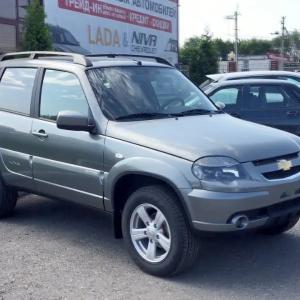 Автомобиль Chevrolet NIVA GLC