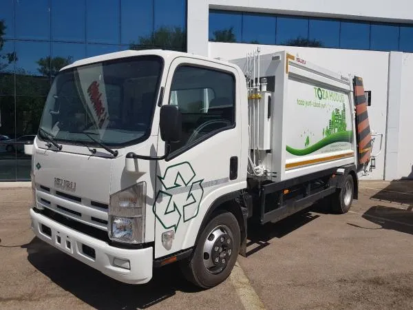 ISUZU NQR90 закрытий кузов фургон