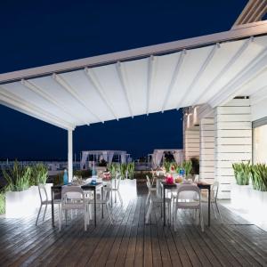 Автоматические тентовые навесы "Пергола"