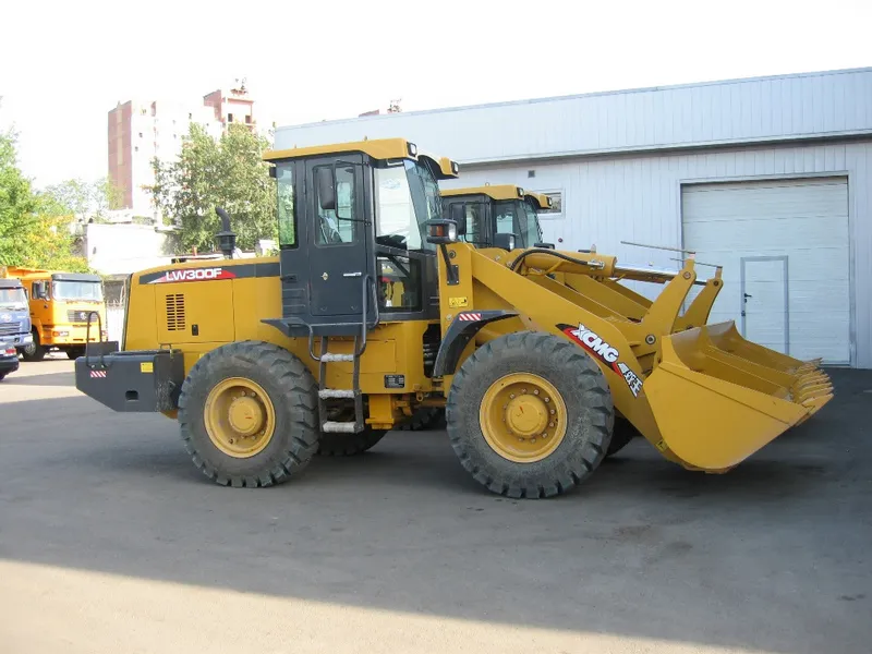 Фронтальный погрузчик XCMG LW300FN