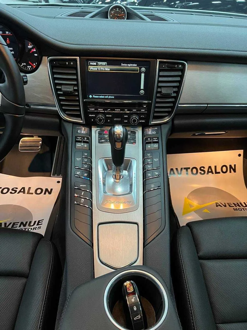 Электромобиль Porsche Panamera
