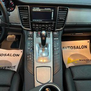 Электромобиль Porsche Panamera