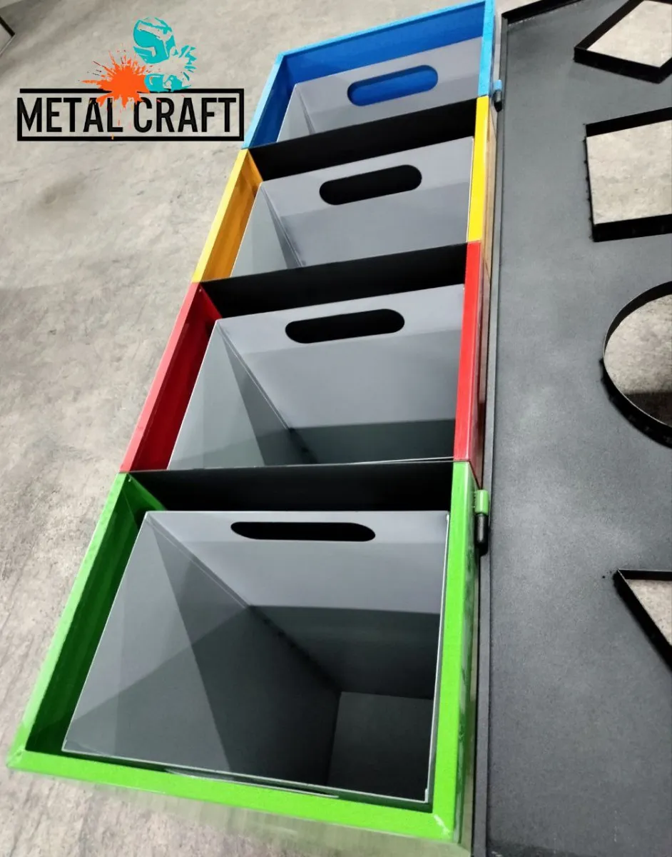 Metall quti 4 dan 1 ga ajratiladi