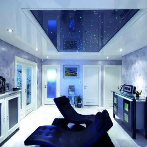 Shiftdagi yulduzli osmon