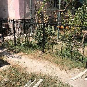 Ограждения садовые из металлических прутьев