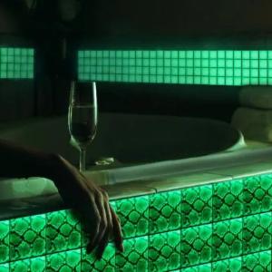 Светящаяся в темноте майолика