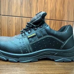 Rebekka xavfsizlik poyabzali