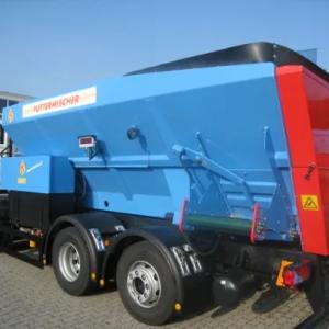 O'ziyurar ozuqa aralashtirgich-oziqlantiruvchi SF