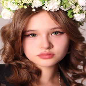 S3-019 TURQUOISE  0.00 2PS с Каплей Цветные ЗЕЛЕНЫЕ, 2 Линзы+Капли для глаз в Подарок