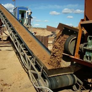 Uzunligi 5 metr va balandligi 1 metr bo'lgan lentali konveyer.