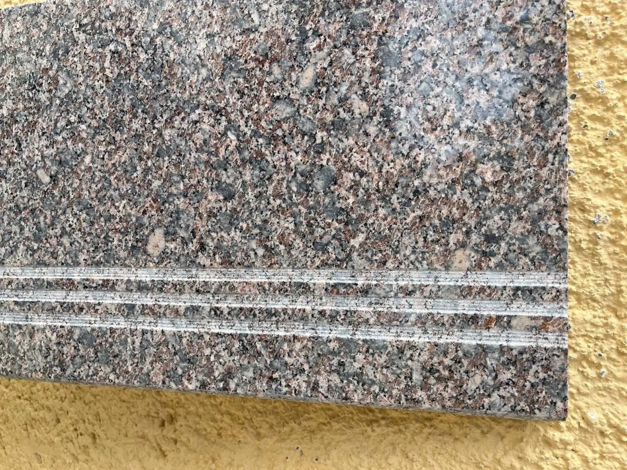 Plitka granit