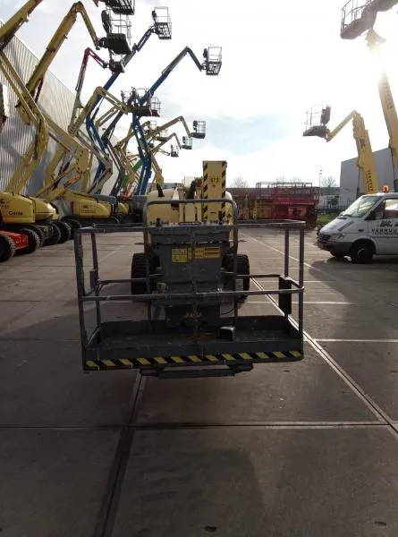 Коленчатый дизельный подъемник JLG 450 AJ