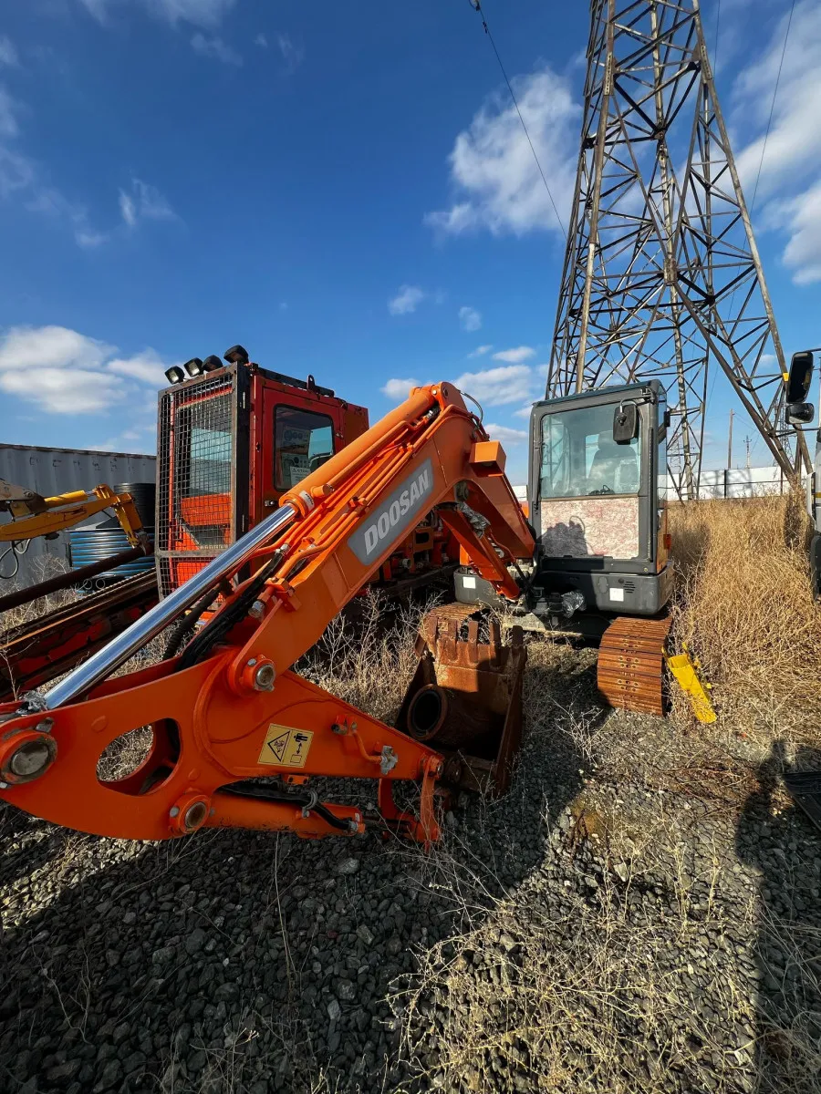 DOOSAN DX60R paletli ekskavator