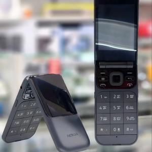 Смартфон Nokia 2720 Flip
