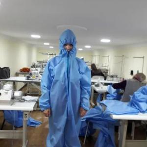 Bir martali ishlatiladigan steril kombinezon