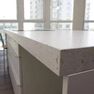 Sun'iy kvarts toshdan yasalgan dastgohlar