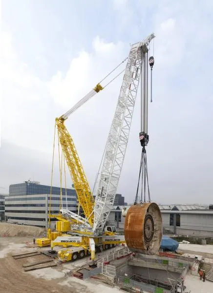 Самоходный кран LIEBHERR с решетчатой стрелой до 750 тн