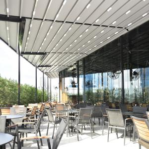 RTS 1300 seriyali masofadan boshqarish pulti bilan avtomatik pergola