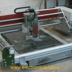 CNC frezalash va o'yma mashinalari