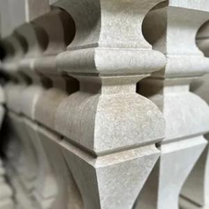 Балясина из травертина