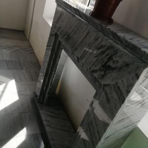 Камин из натурального мрамора