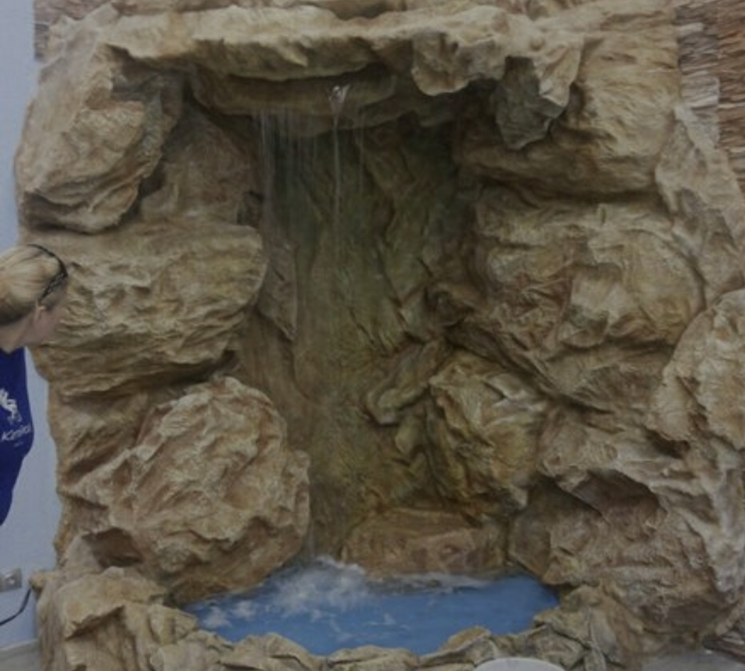 Водопад искусственные камнями види скал 