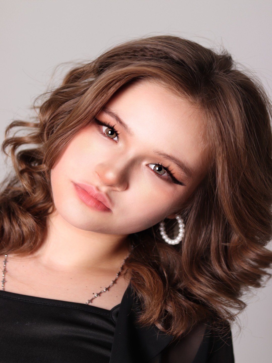 S2-332 BROWN 0.00 Rangli QO‘NG‘IR linzalari, go‘zallik uchun. 1 dona linza