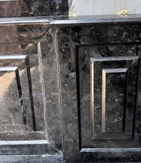 Granit labradorit ko'k ko'zli