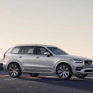 Автомобиль Volvo XC90