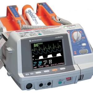 Ikki fazali defibrilator Cardio AID 200B