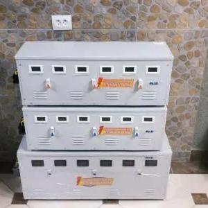 AC kuchlanish stabilizatori FAZKA, uch fazali