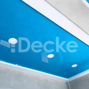 Натяжной потолок в бассейне