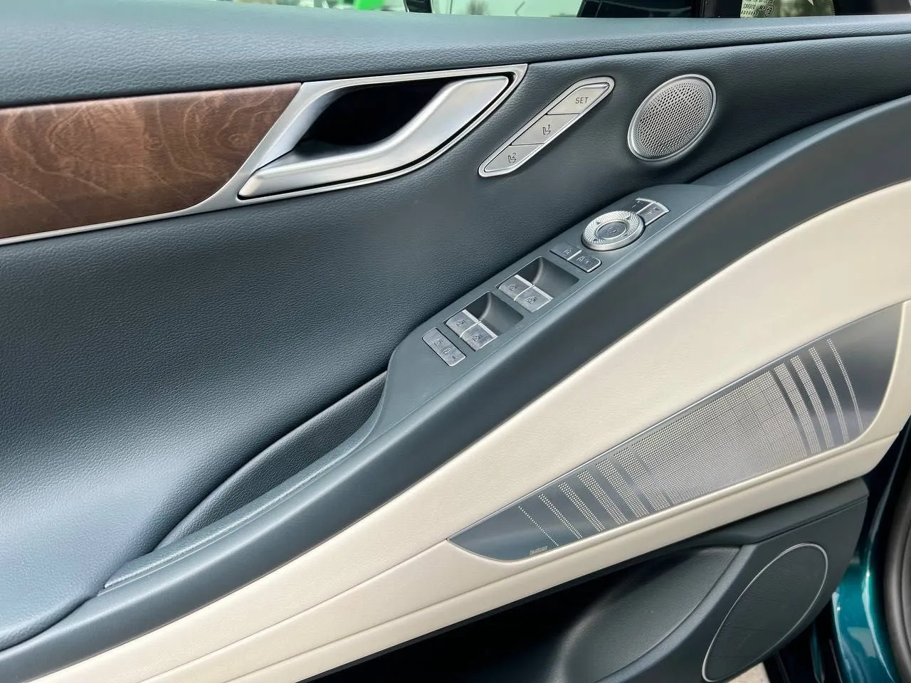 Электромобиль Genesis G80