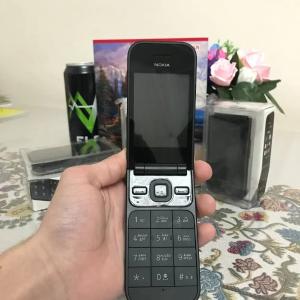 Смартфон Nokia 2720 Flip