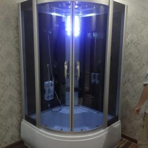 Душевая кабина 110х110