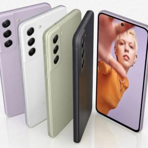 Смартфон Samsung Galaxy S21 FE