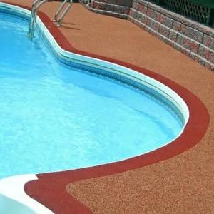 Резиновая плитка вокруг бассейнов
