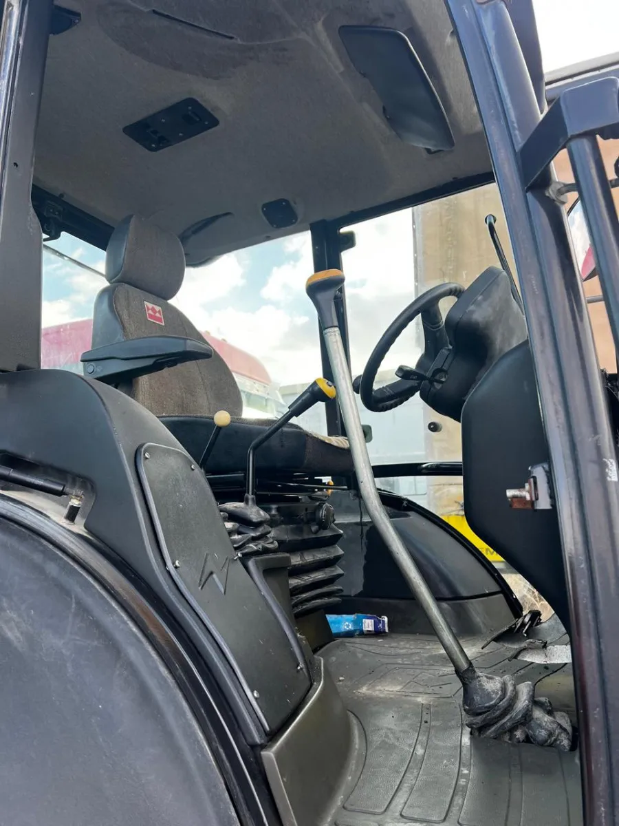 Terex TLB 825 ekskavator
