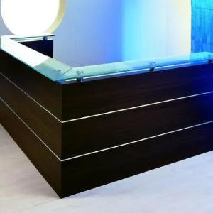 Стойки рецепции от фабрики Isola