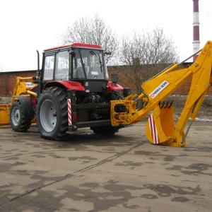 "BELARUS-82.1" traktoriga asoslangan ekskavator-yuklagich